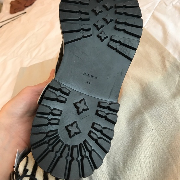 Zara men’s Suede Leather Zebra print shoes - Picture 6 of 7